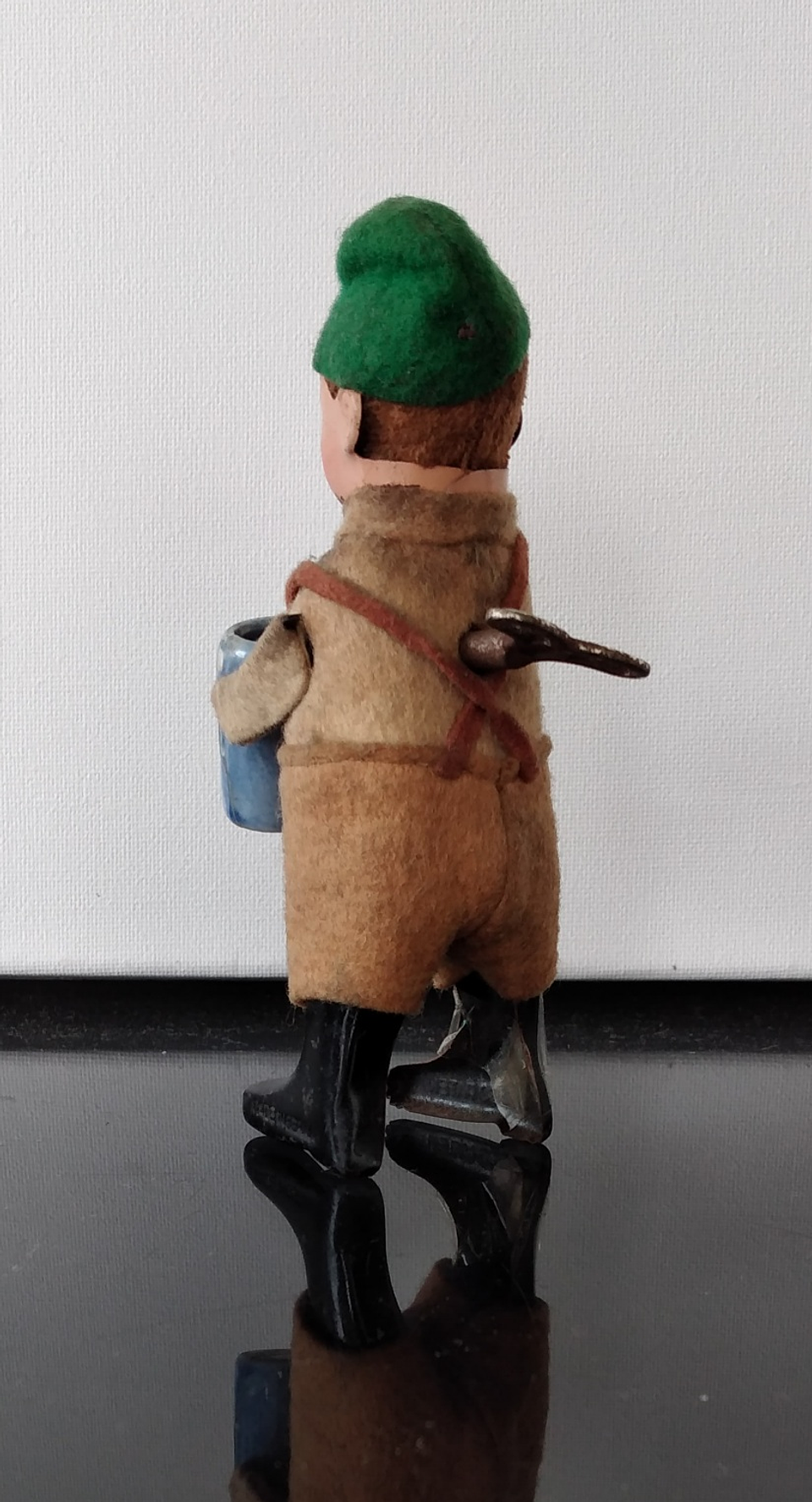 Brinquedo em folha de metal da Schuco 7