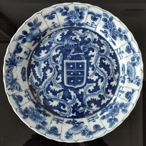 Prato em porcelana NG