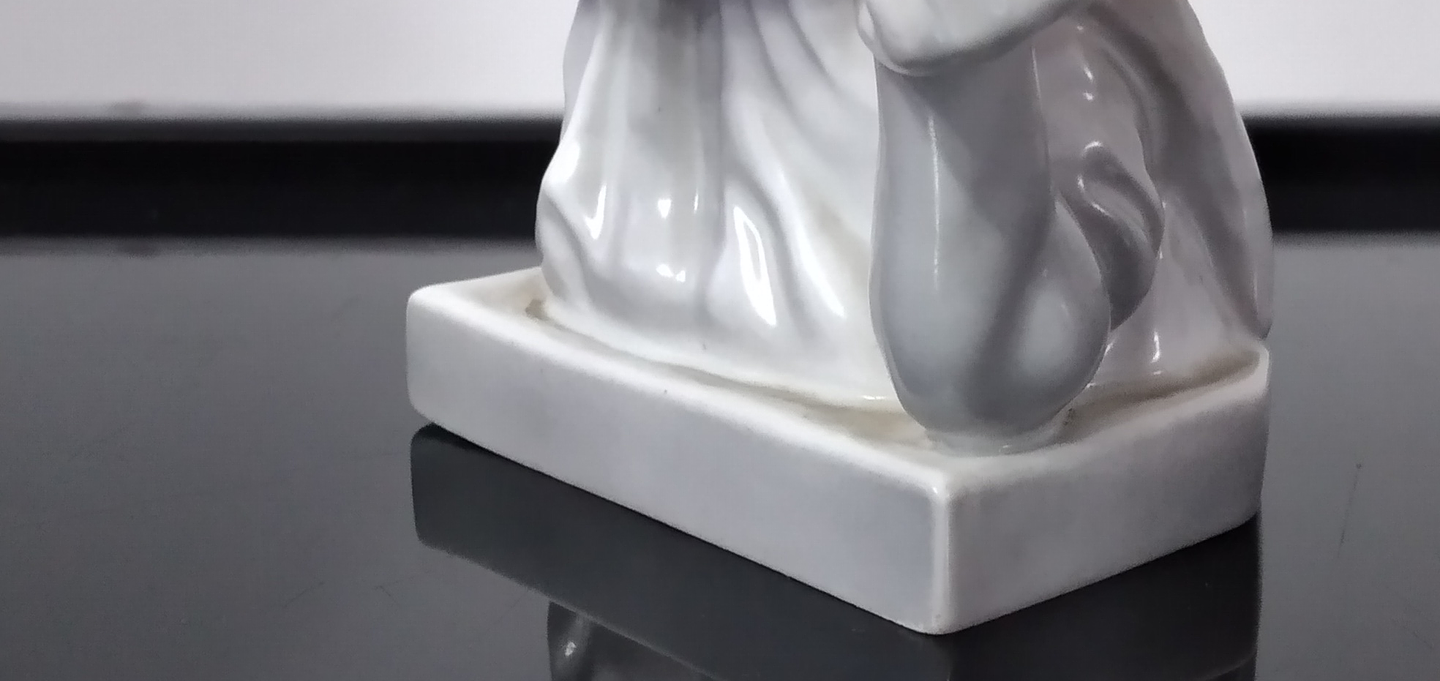 Pisa-papéis. Peça publicitária - Vista Alegre  1