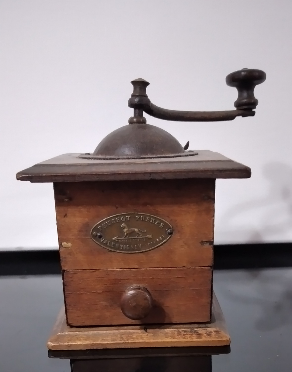 Moinho para pimenta da Peugeot  2