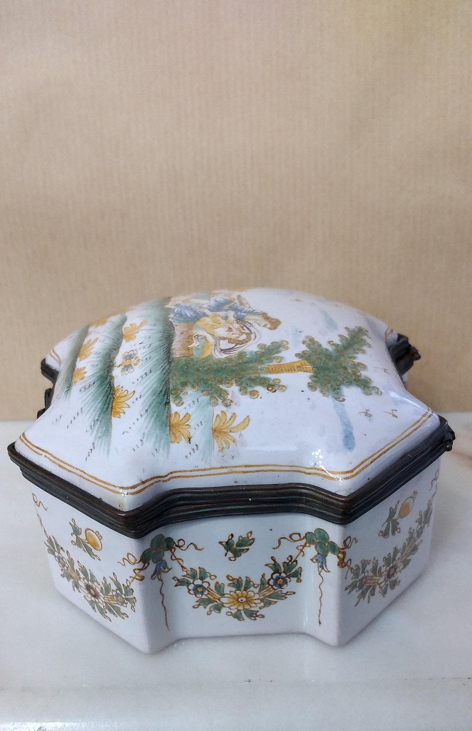 Porta-joias em faiança  2