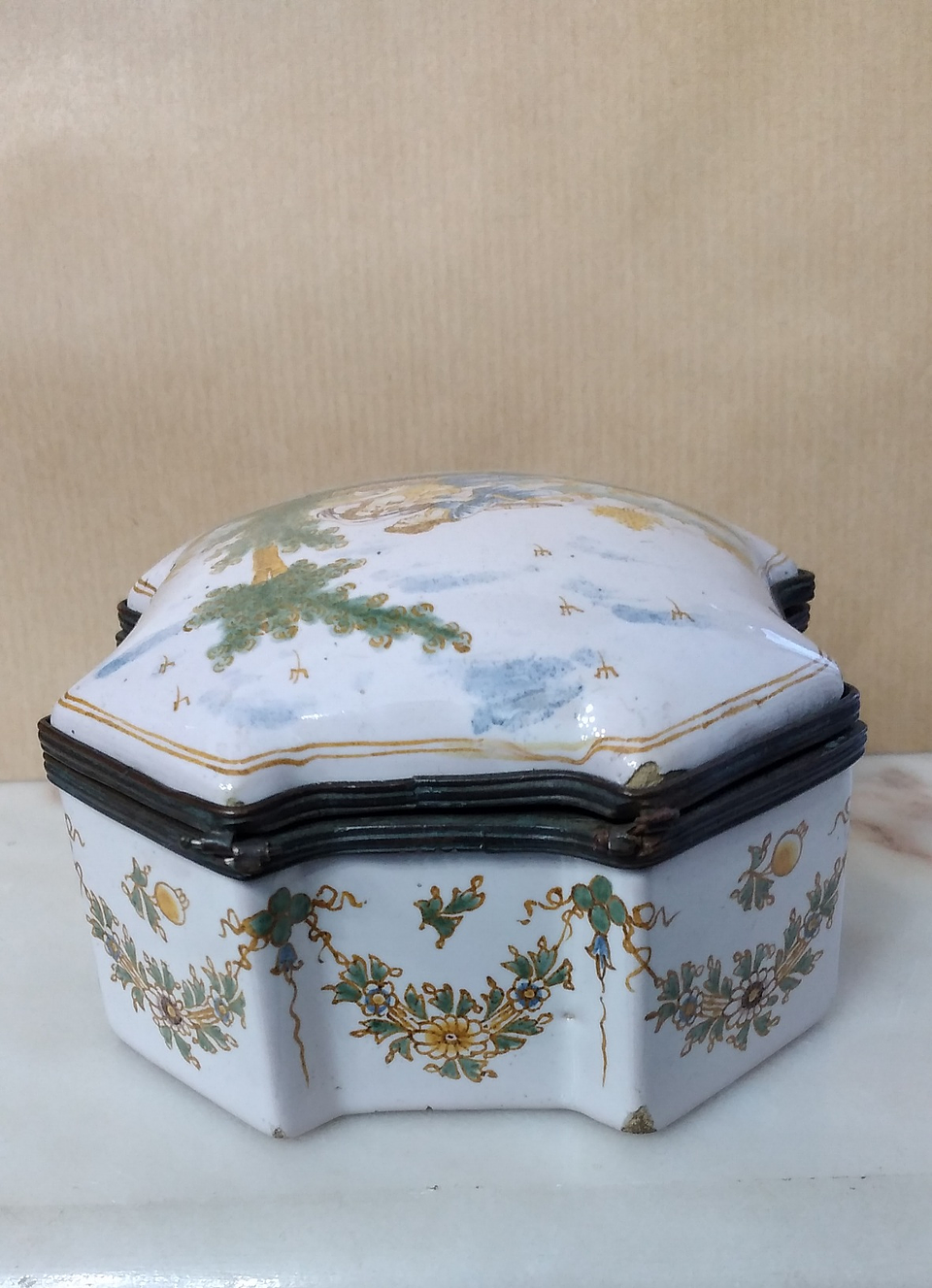 Porta-joias em faiança  3