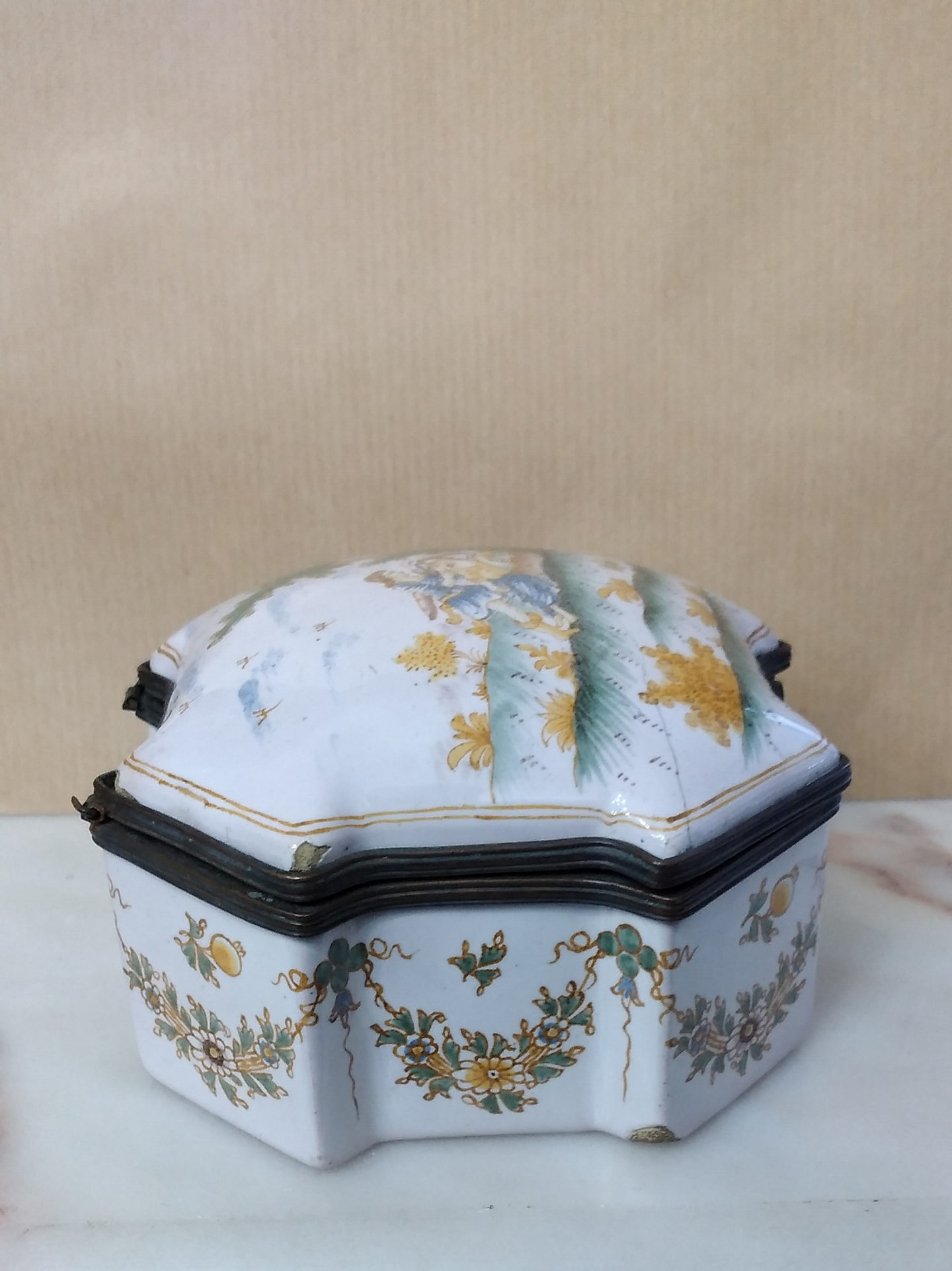 Porta-joias em faiança  4