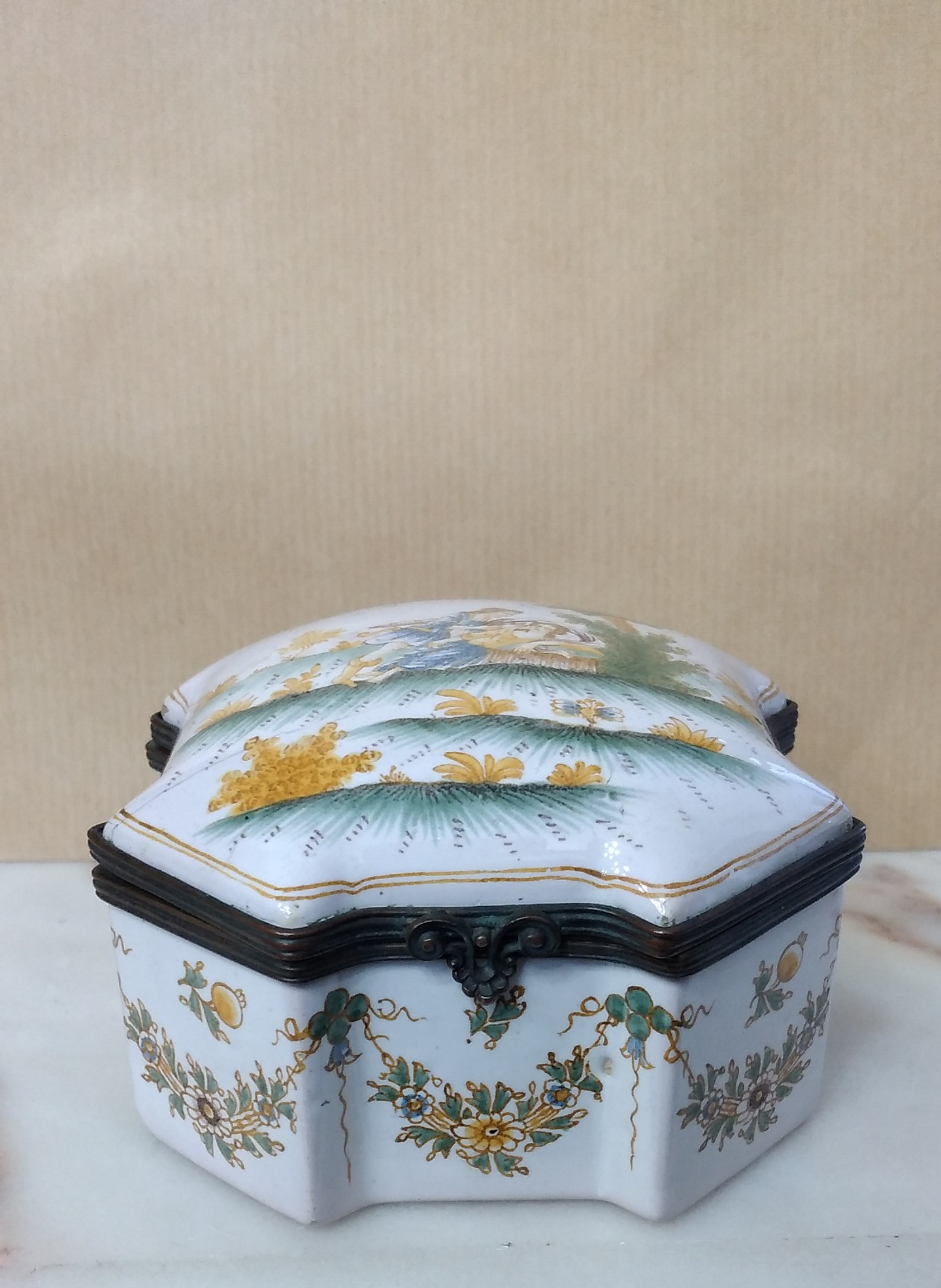 Porta-joias em faiança  5