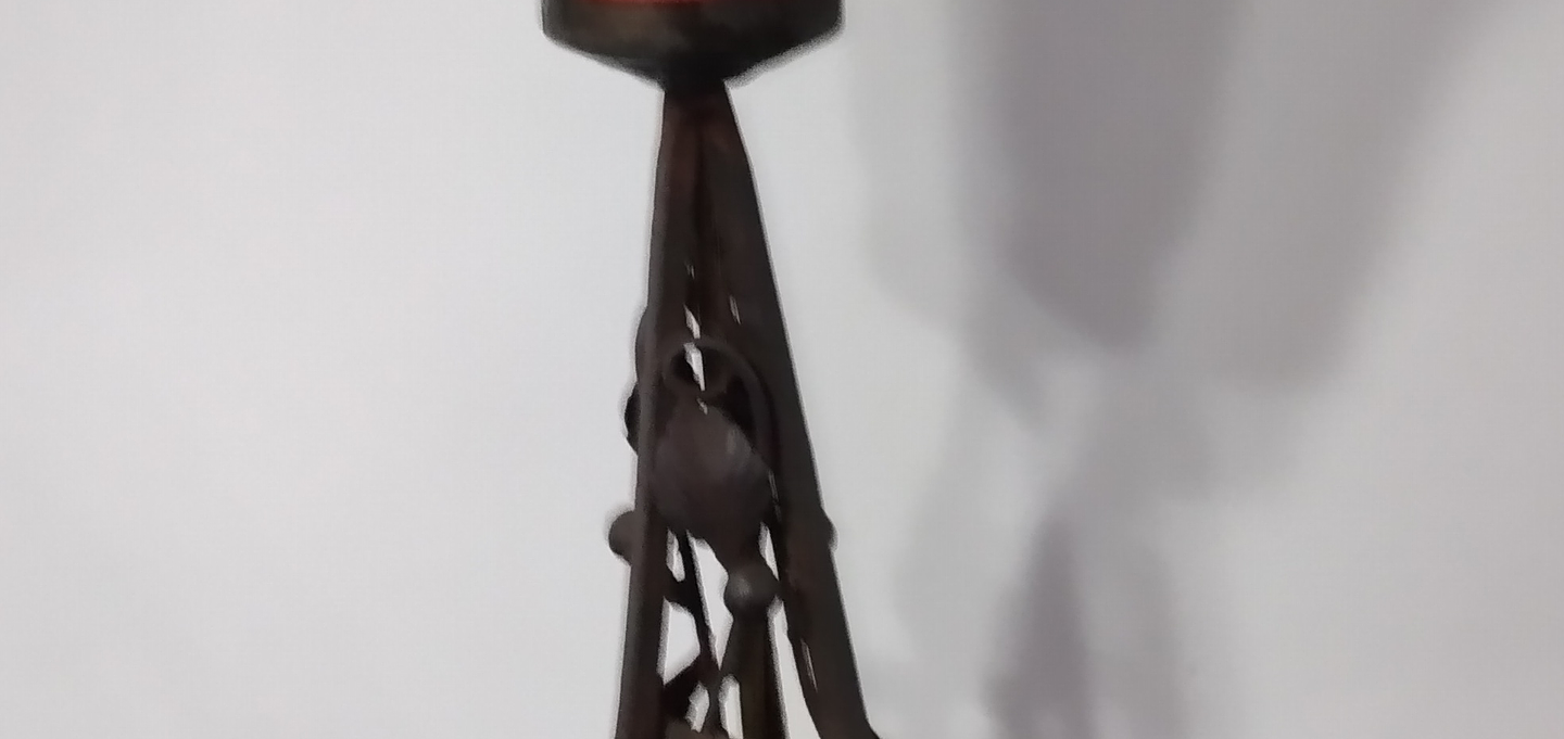 Candeeiro em ferro forjado e pasta de vidro  2