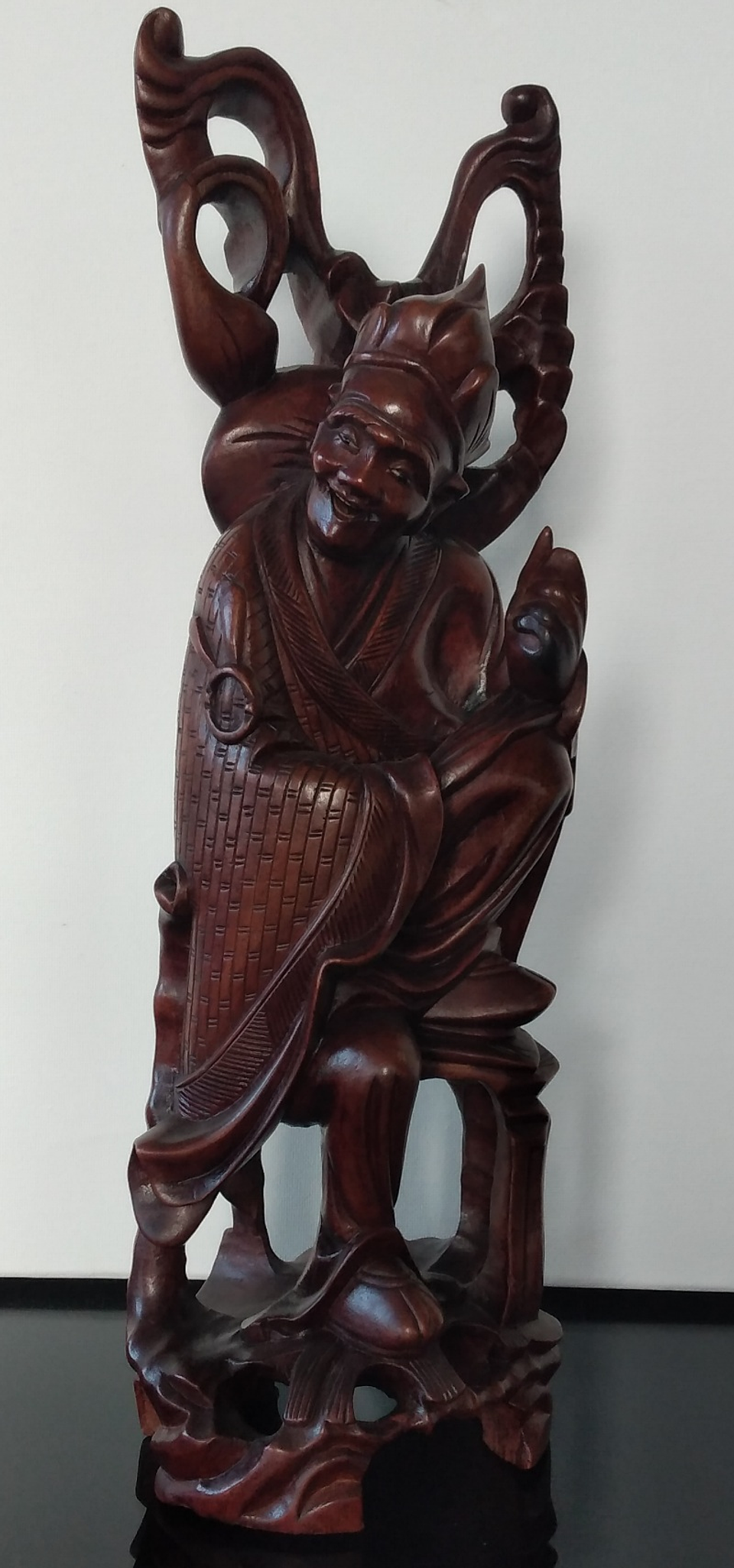 Escultura chinesa em madeira  2