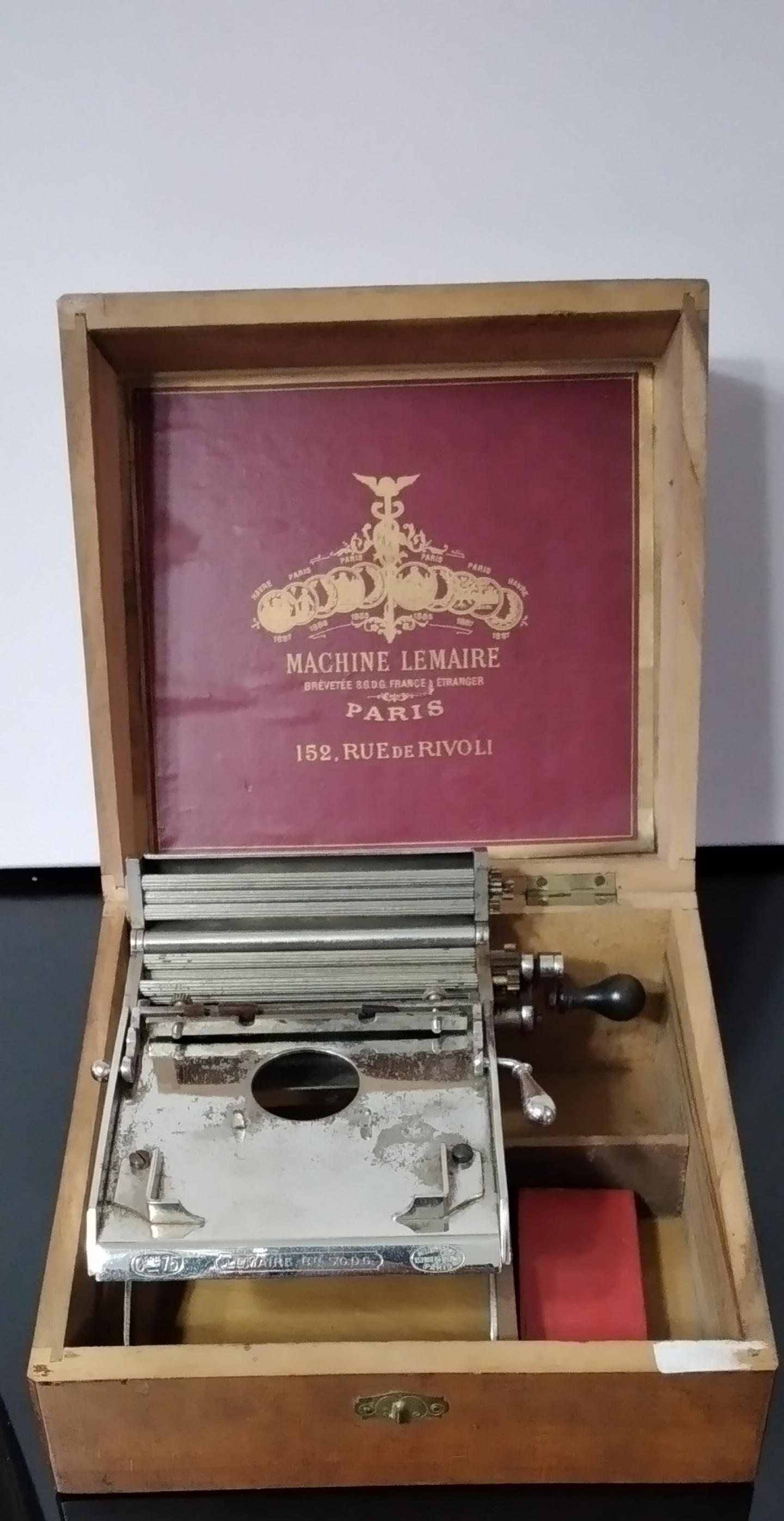 Máquina para fazer cigarros 2