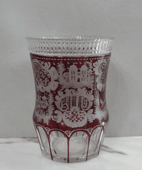 Vaso em cristal rubi overlay 