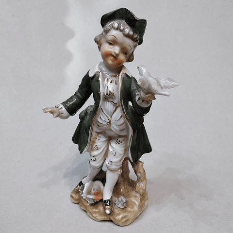 Bibelot em porcelana 