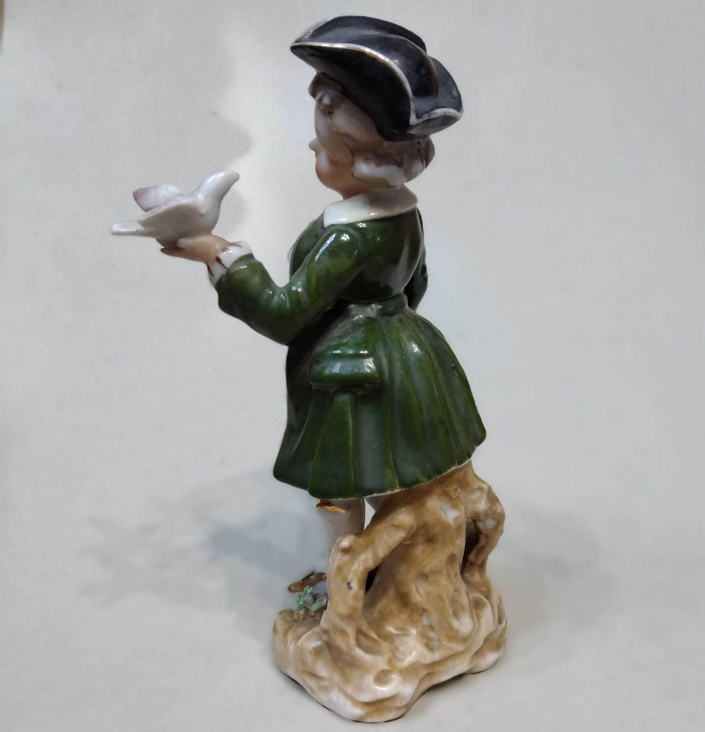 Bibelot em porcelana  4