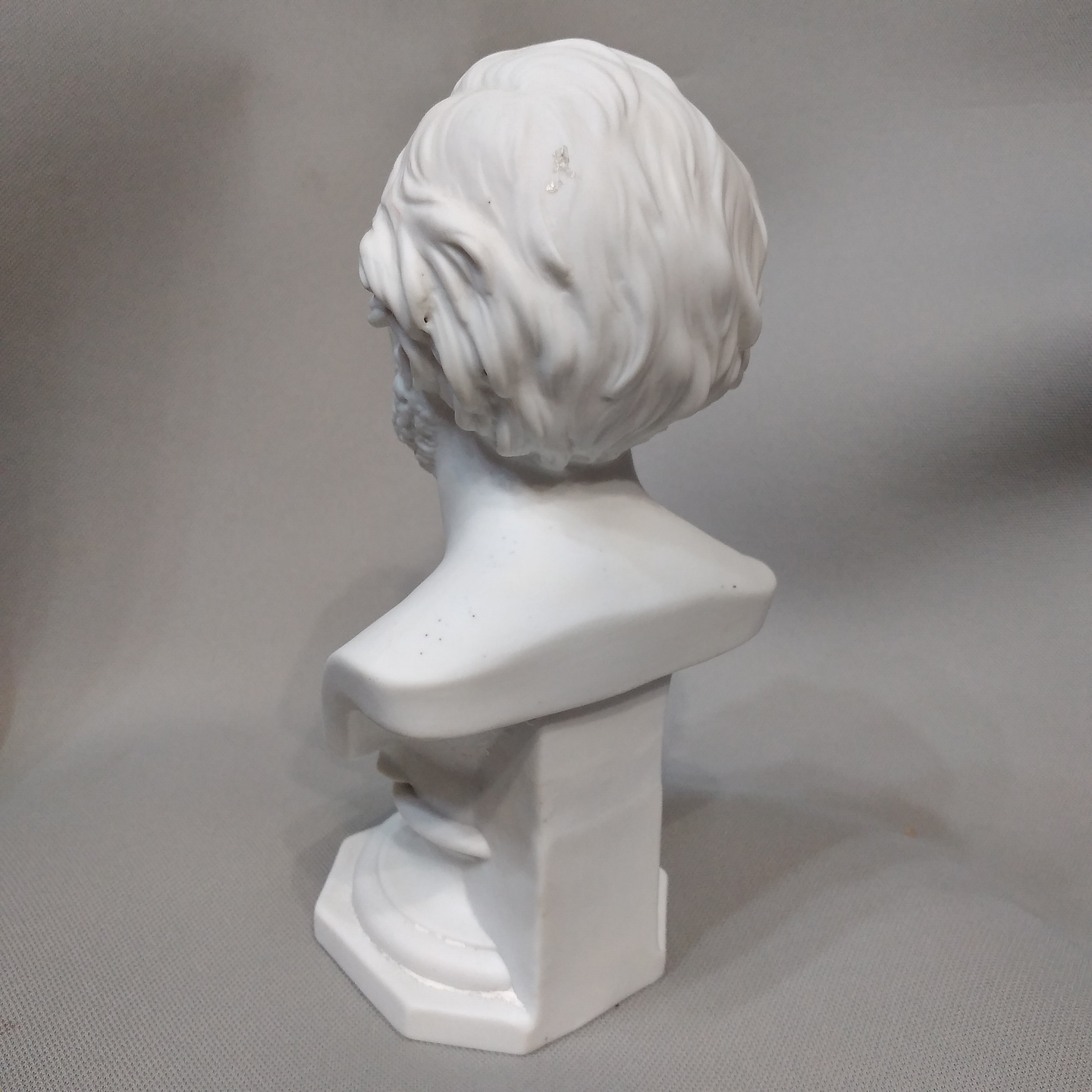 Busto em biscuit R. Wagner 4