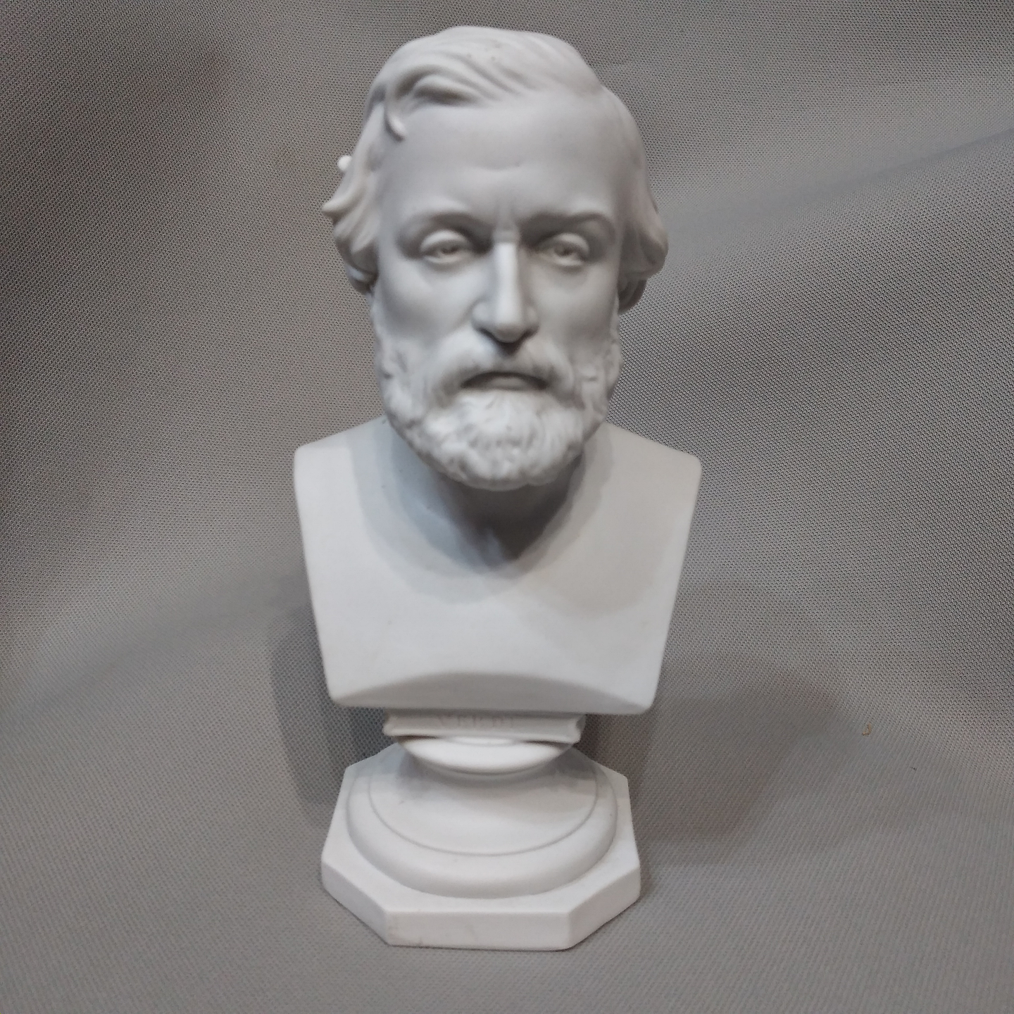 Busto em biscuit Verdi 1