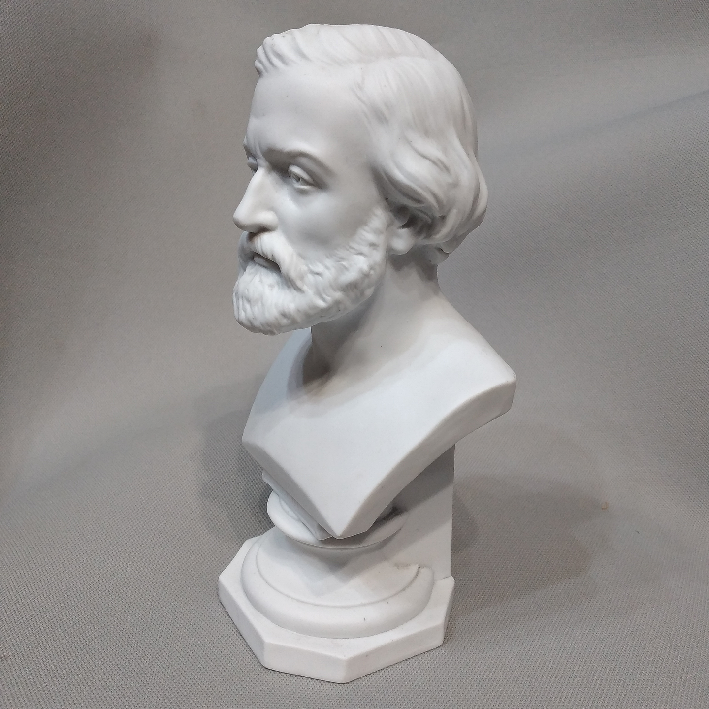 Busto em biscuit Verdi 2