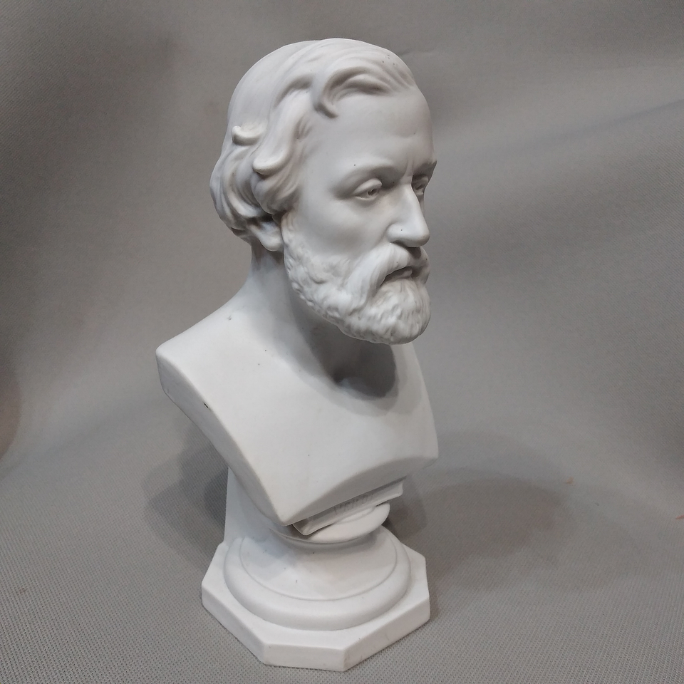 Busto em biscuit Verdi 5