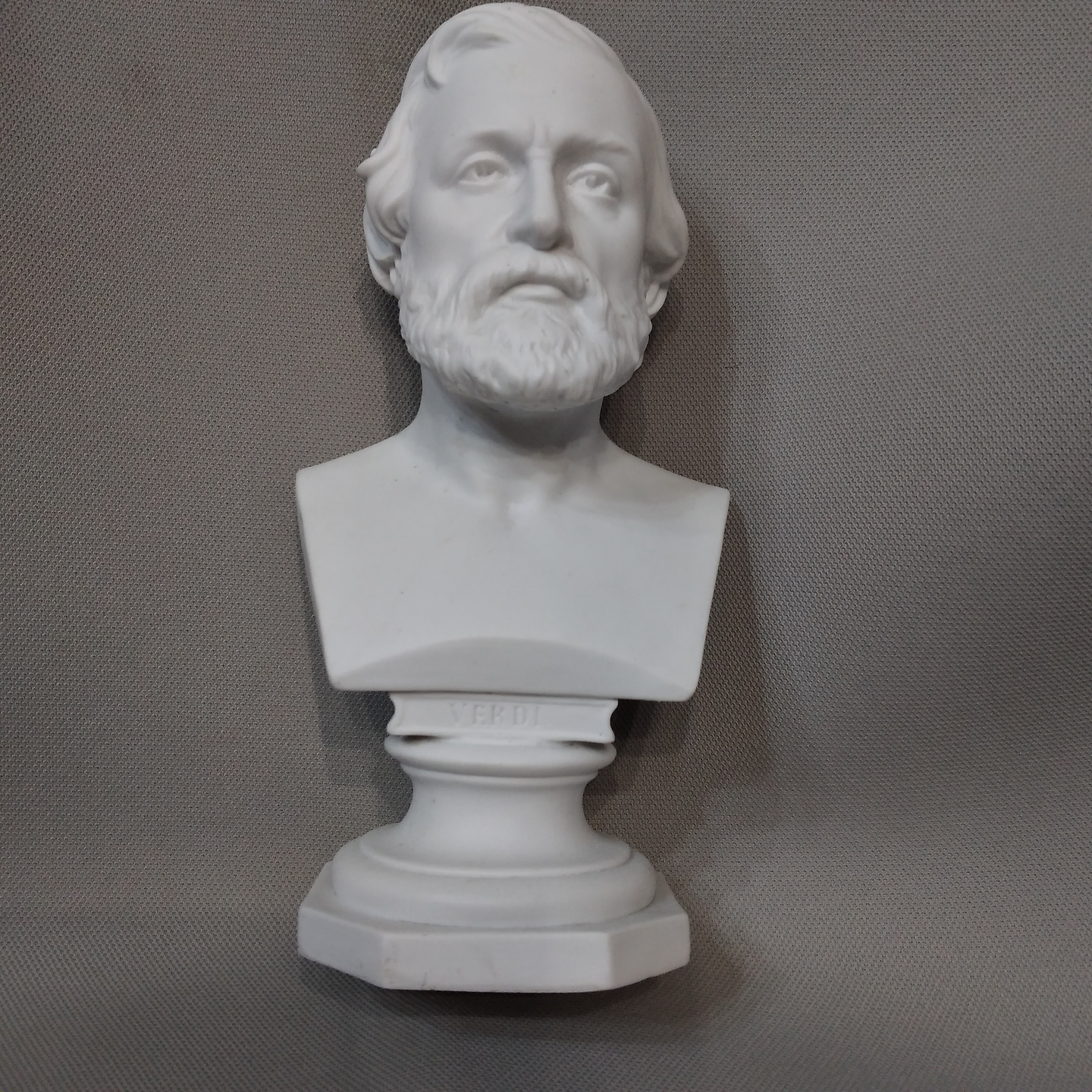 Busto em biscuit Verdi 6