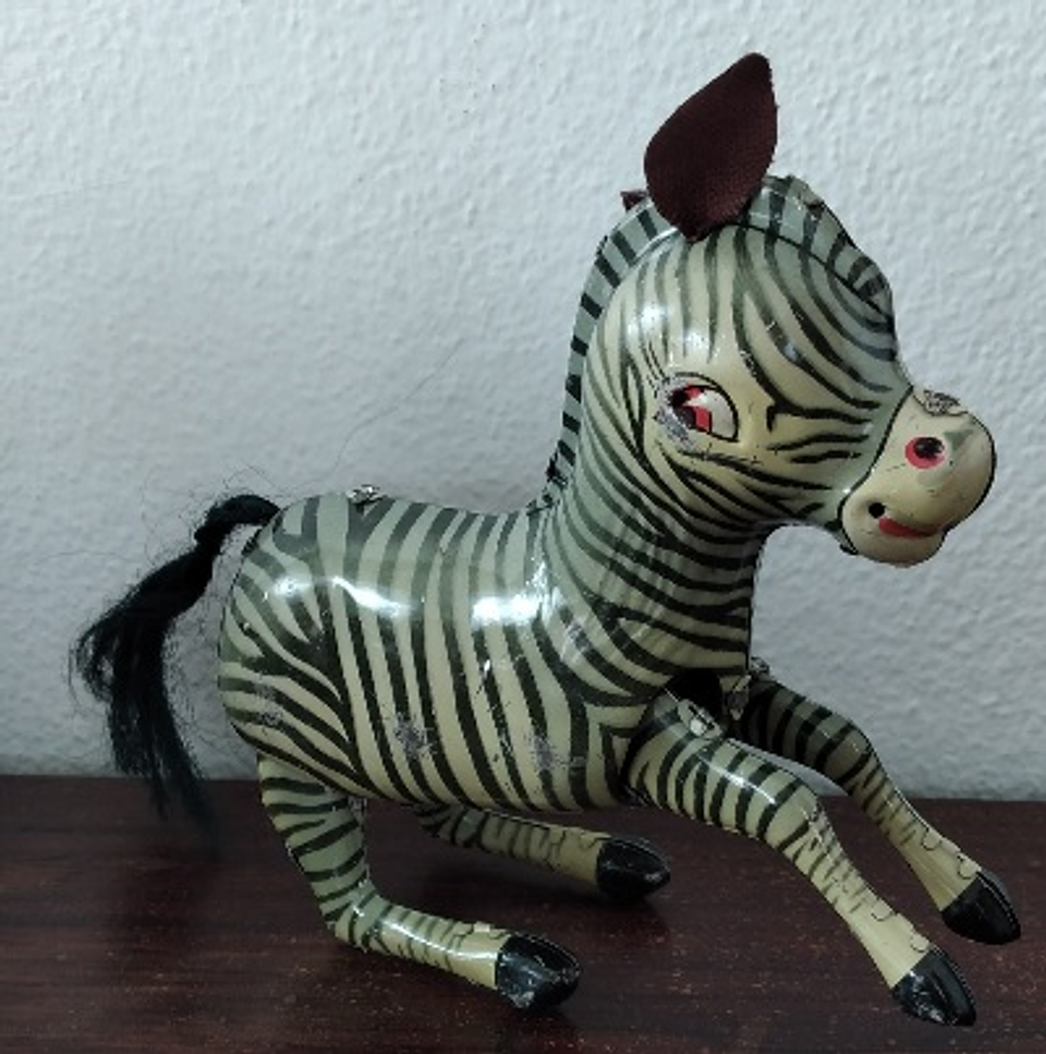 Brinquedo, zebra em lata 8