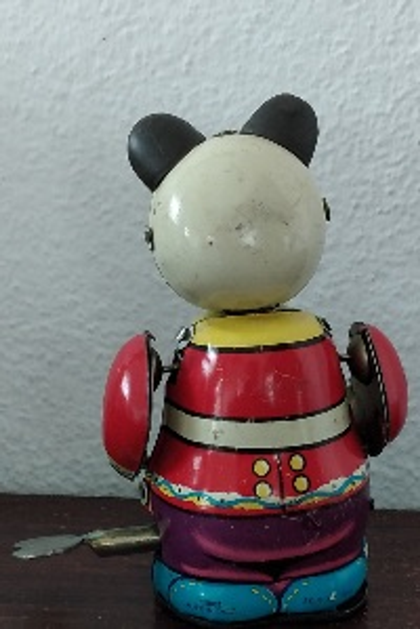 Brinquedo de lata, panda 2