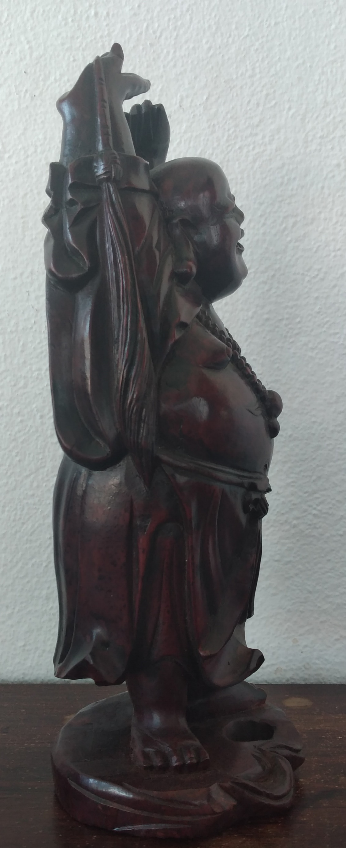 Escultura Oriental em madeira 