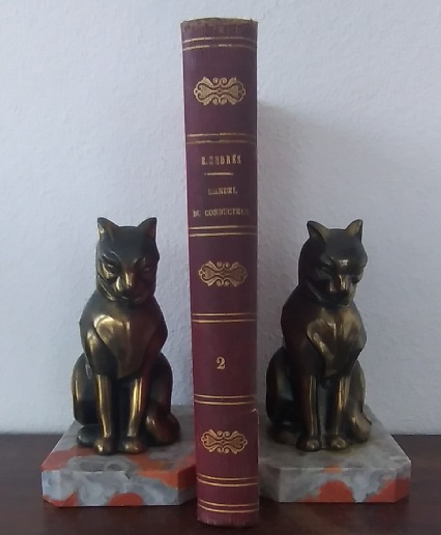 Bookends gatos arte deco  8