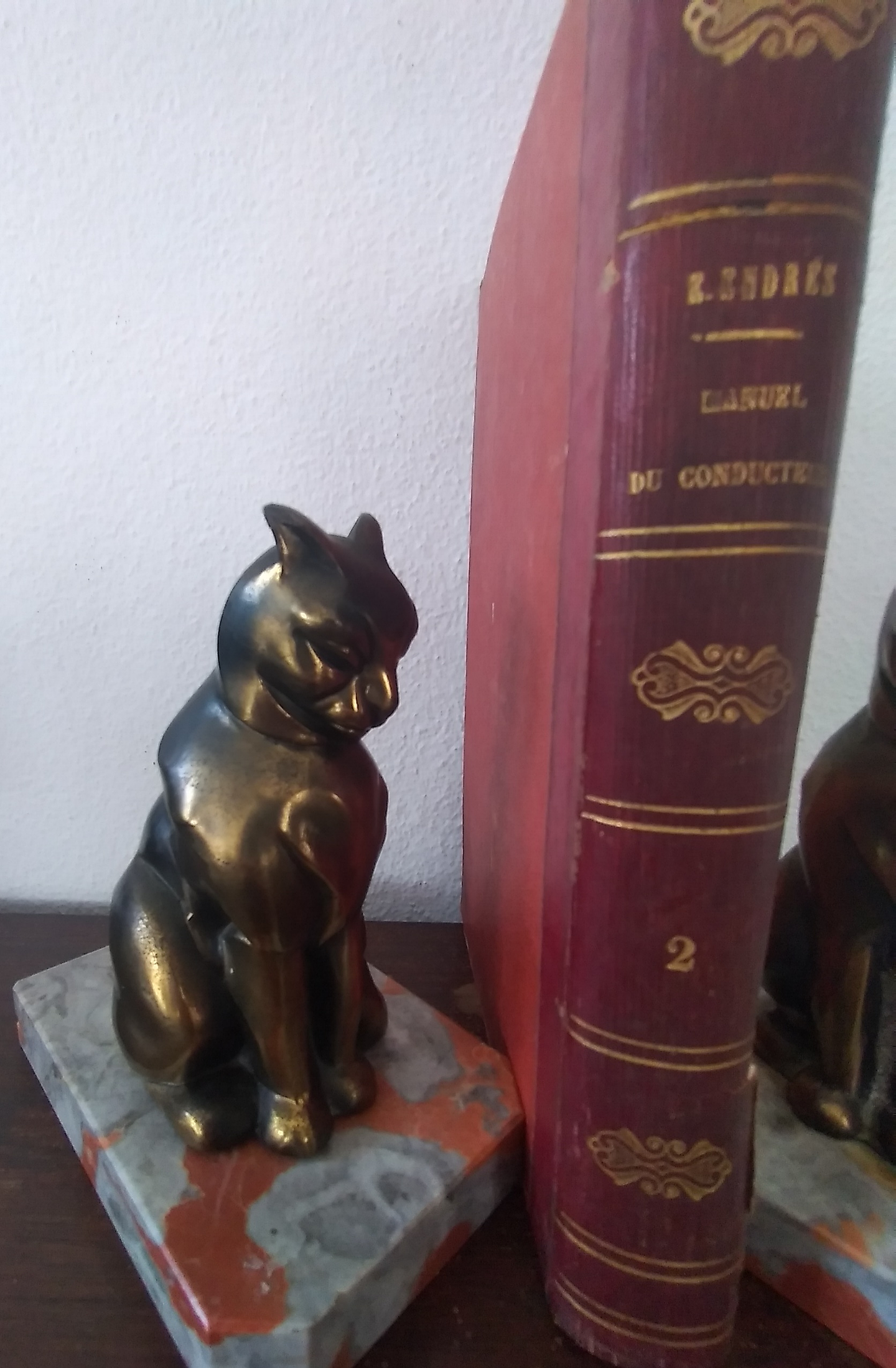 Bookends gatos arte deco  11