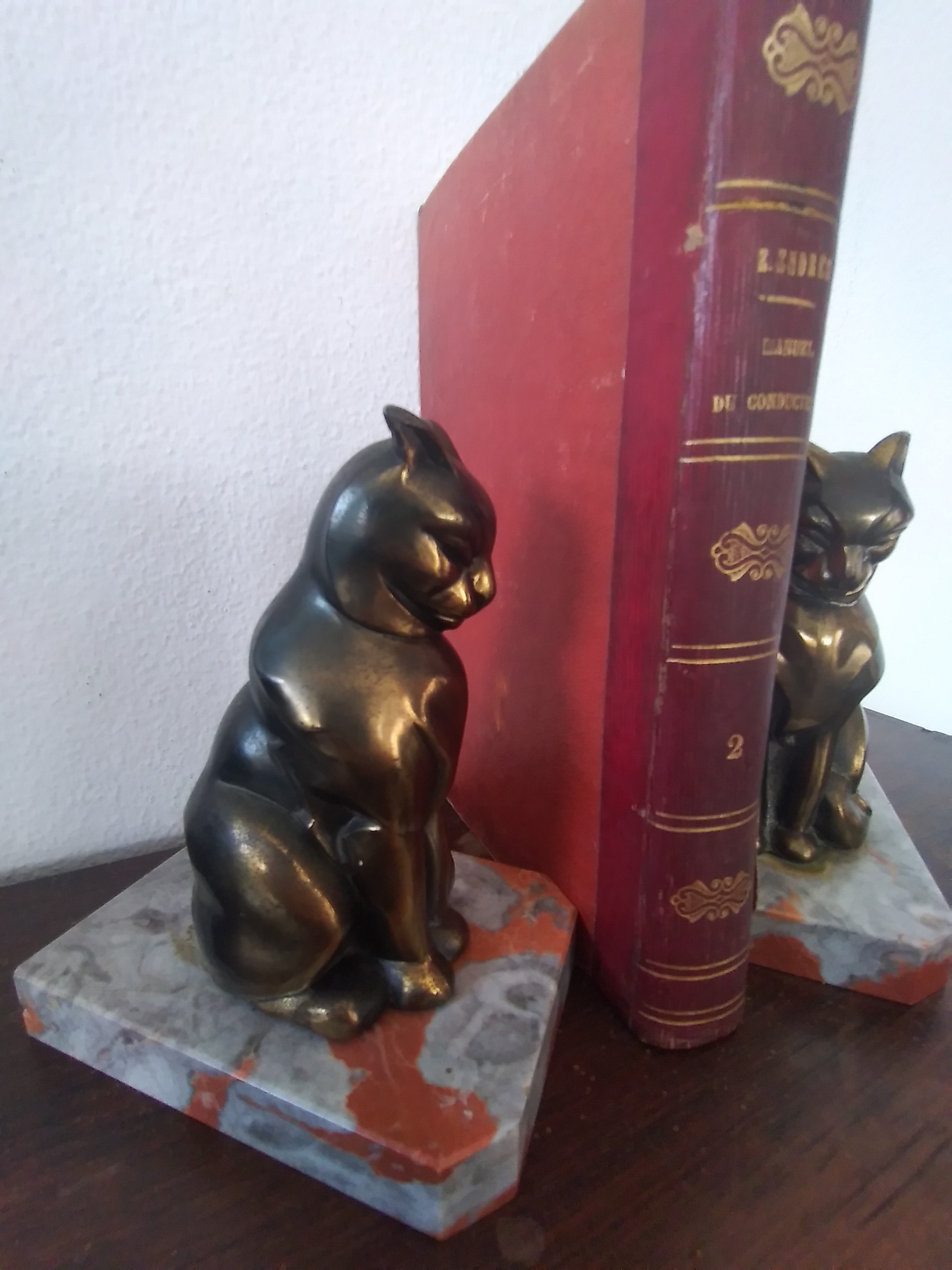 Bookends gatos arte deco 