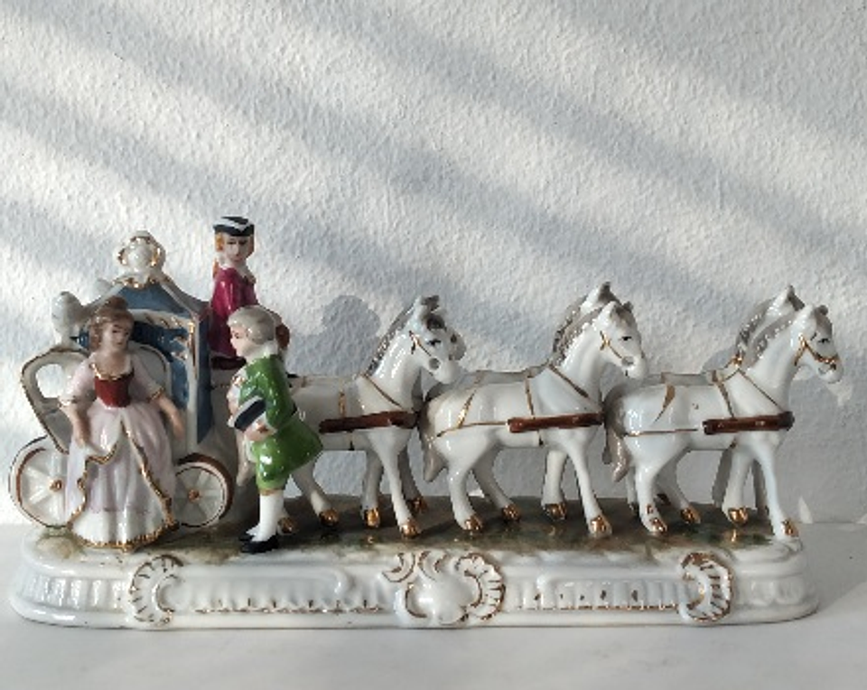 Carruagem em porcelana  1
