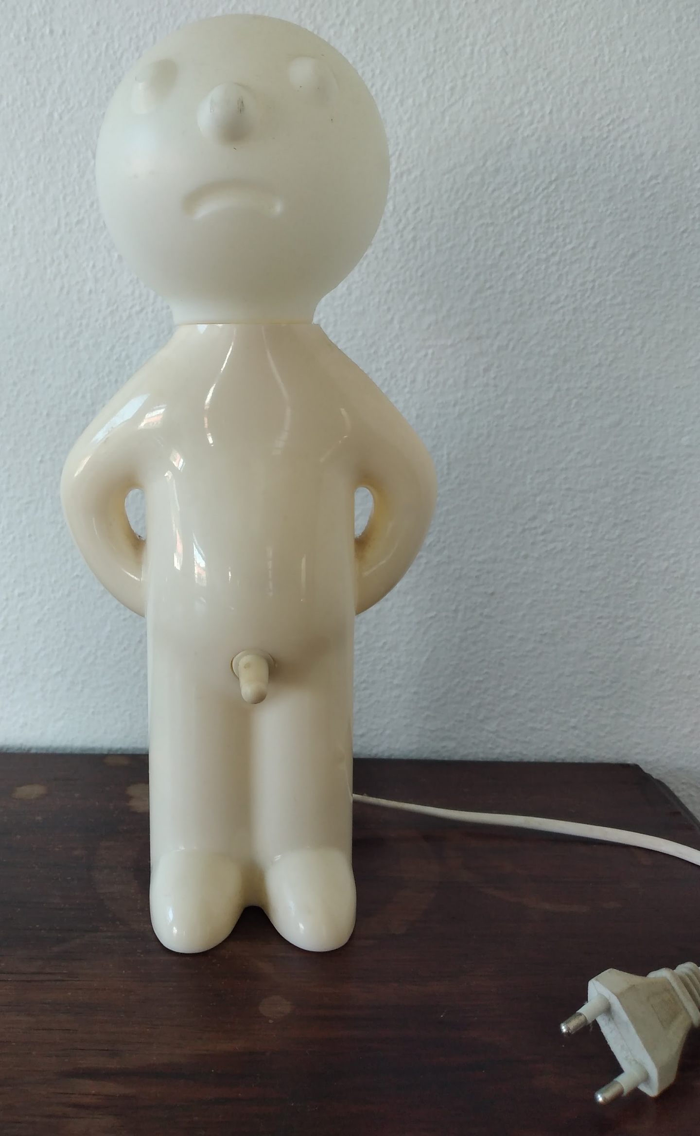 Luminária de mesa boneco engraçado  2