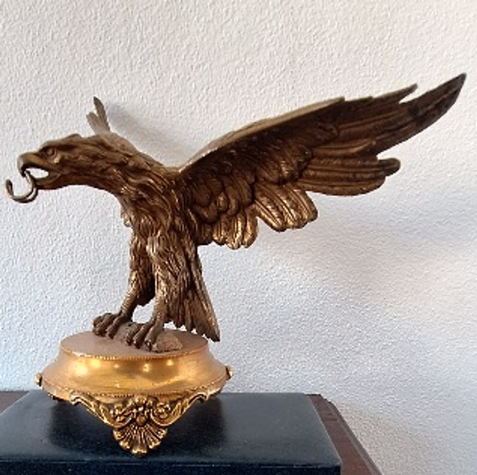 Porta relógio em bronze 3