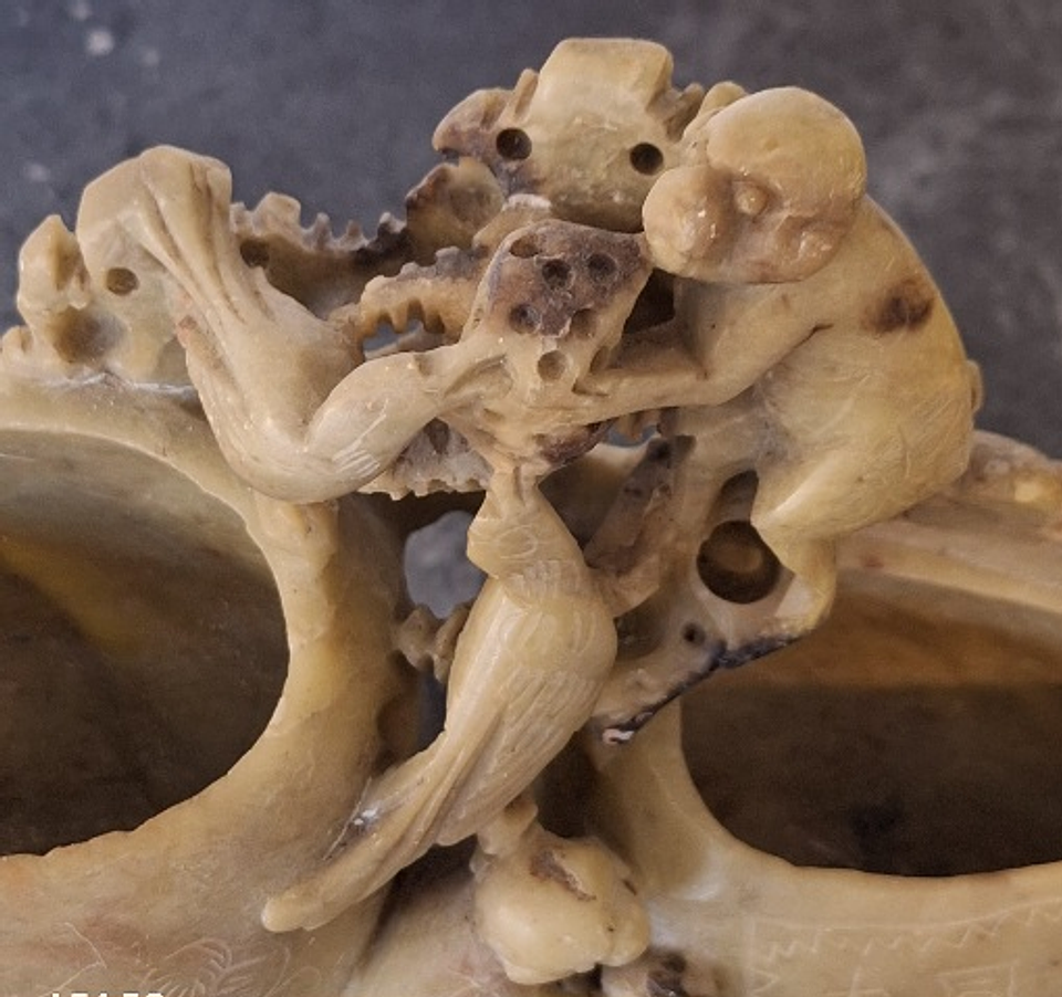 Escultura em pedra dura 8