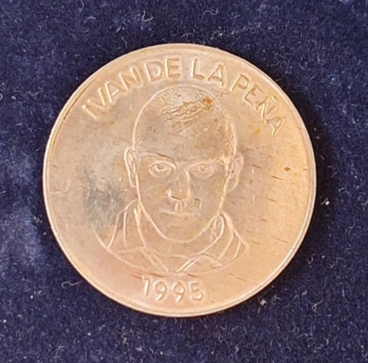 Medalha, Ivan de la Peña 1