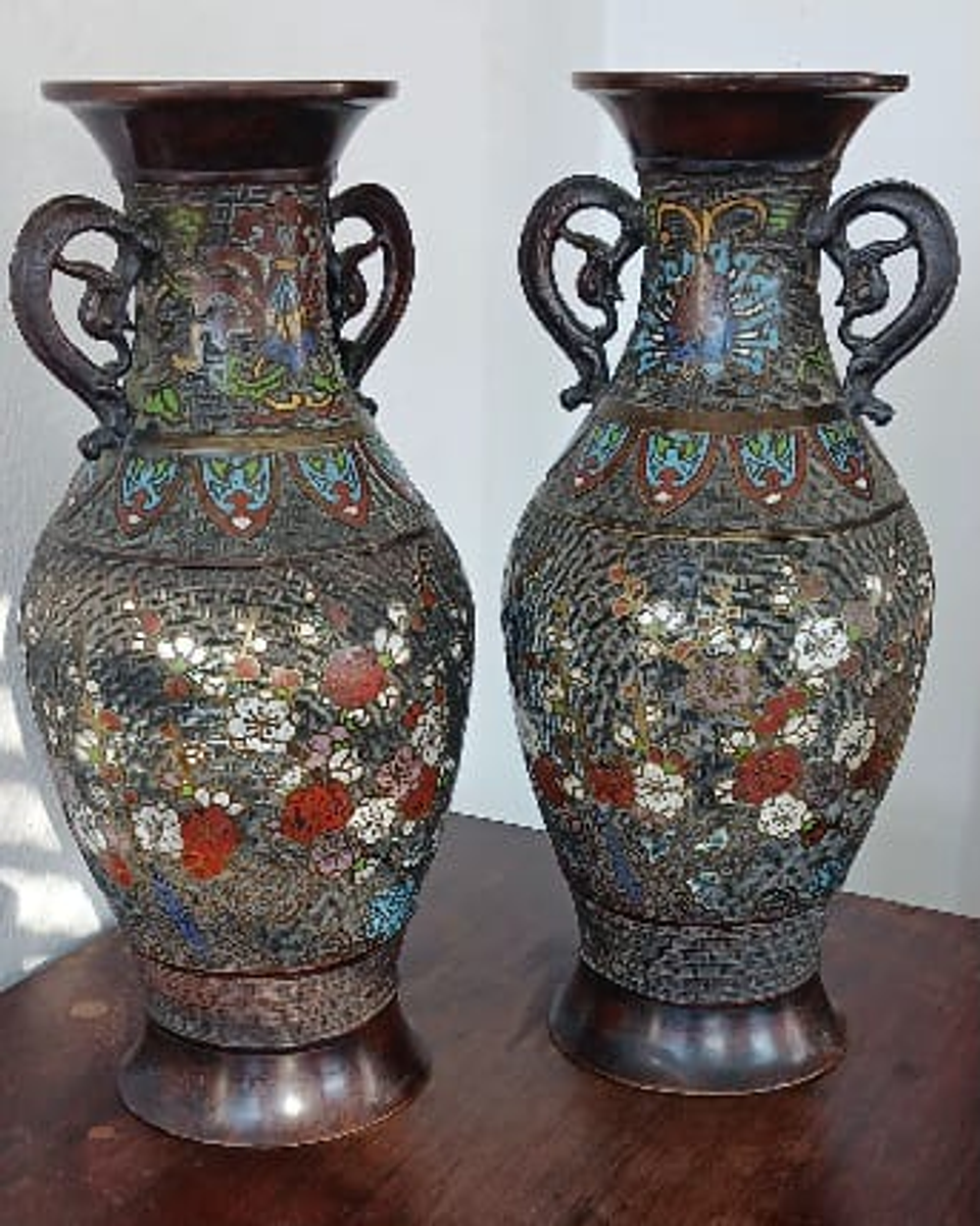 Par de vasos, Champlevé 9