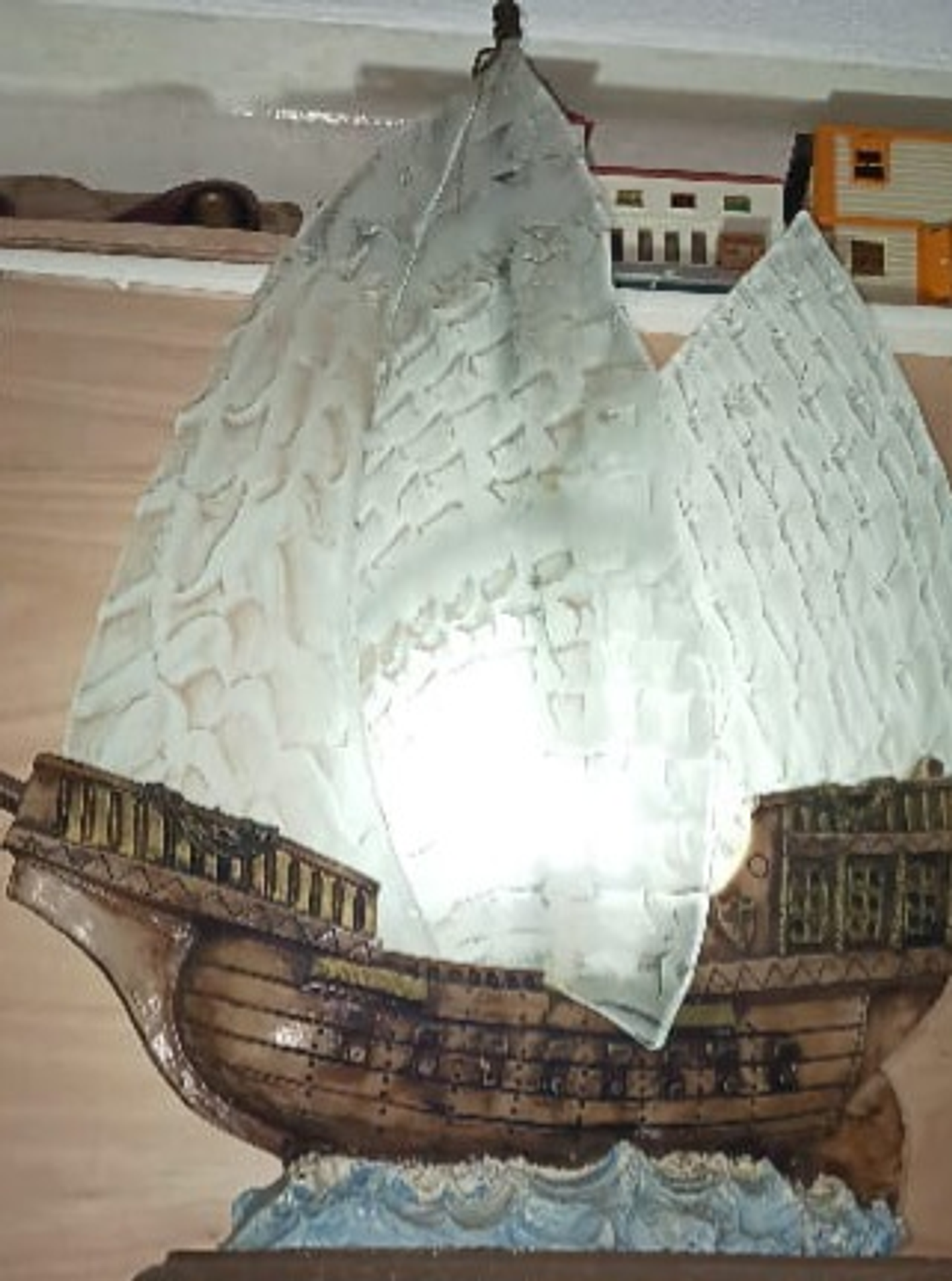 Luminária de mesa, Caravela 1