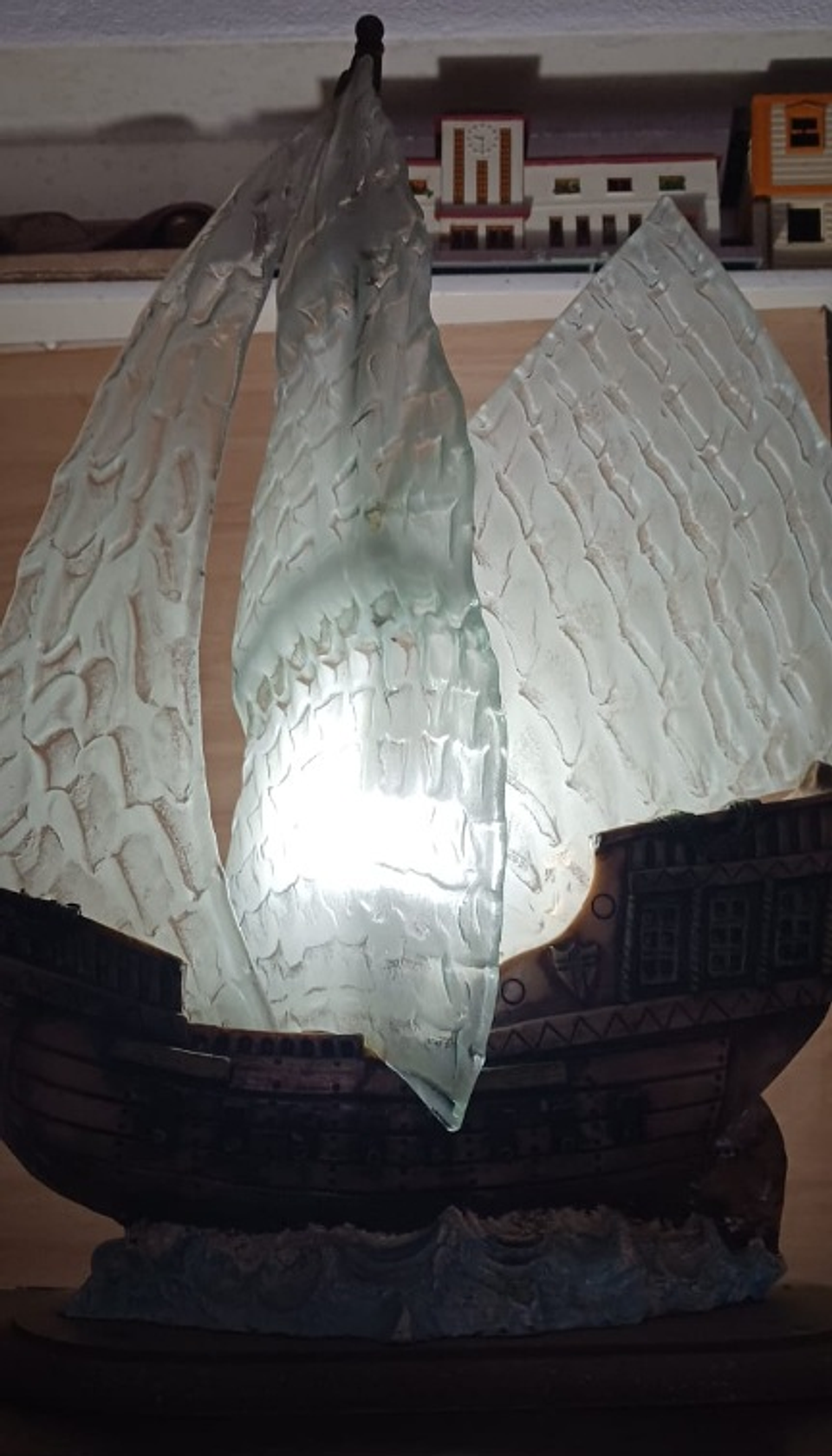 Luminária de mesa, Caravela 9