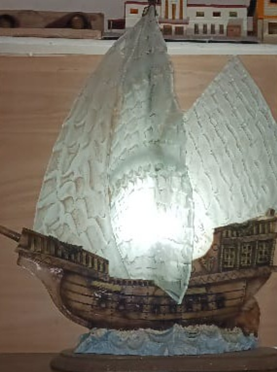 Luminária de mesa, Caravela 10