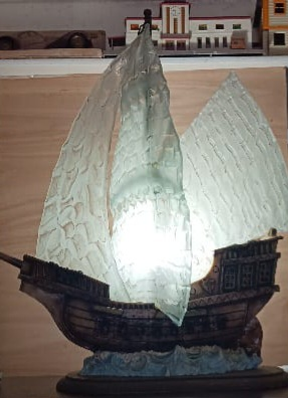 Luminária de mesa, Caravela 12