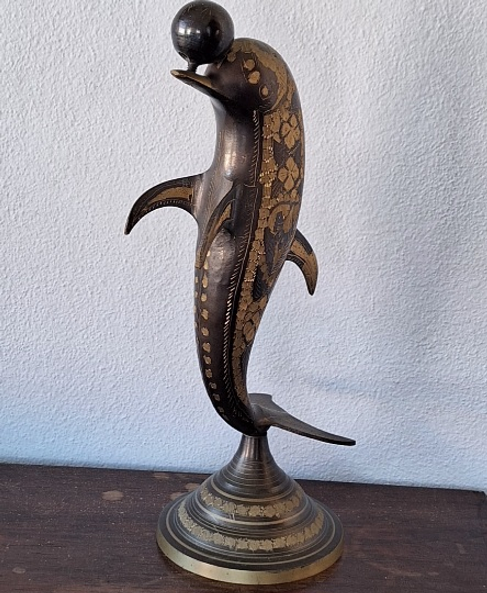 Golfinho em metal lavrado 2