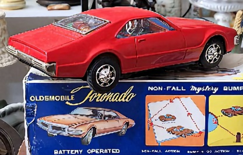 Oldsmobile Toronado, Taiyo Japan 3