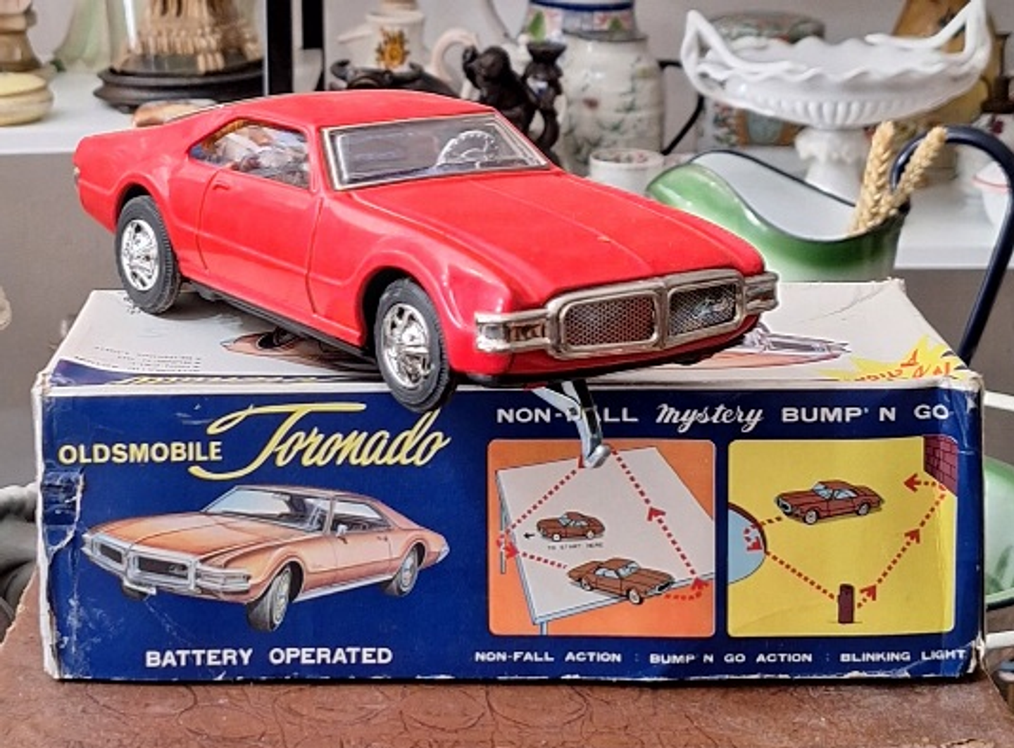 Oldsmobile Toronado, Taiyo Japan 4