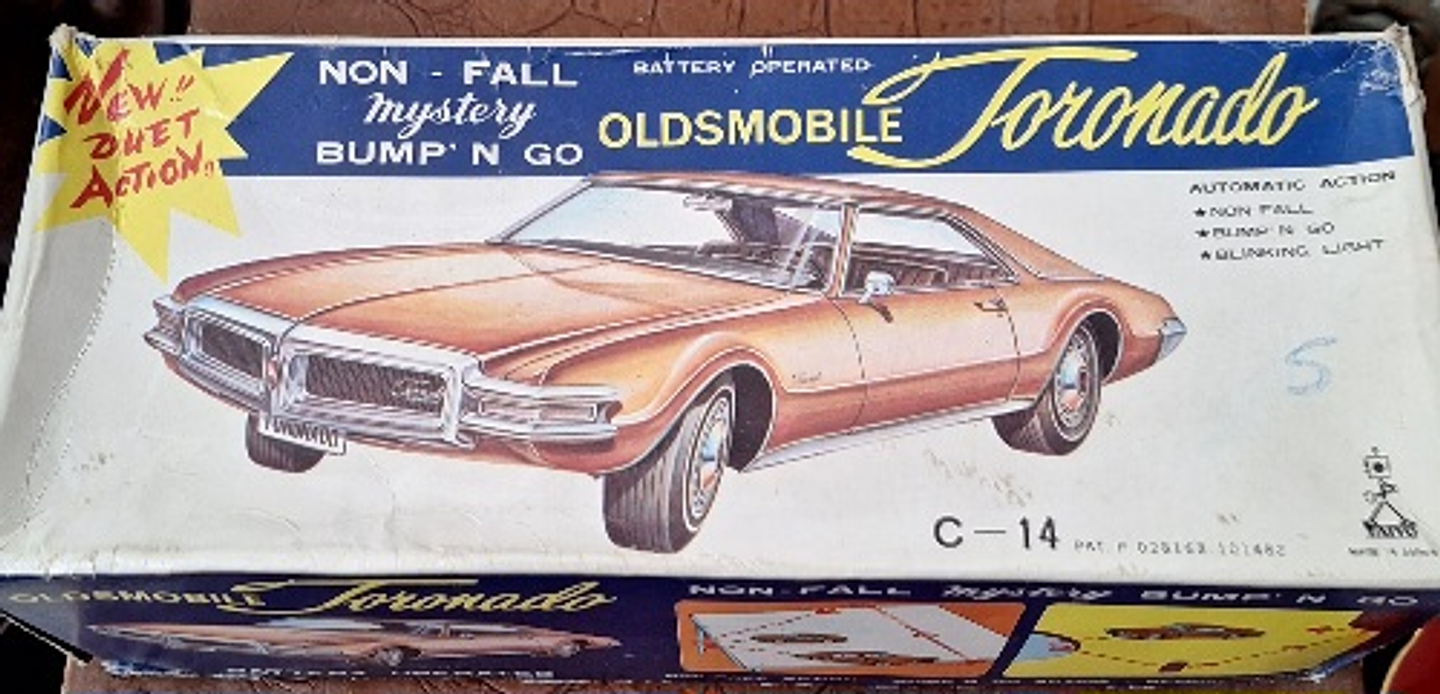 Oldsmobile Toronado, Taiyo Japan 8