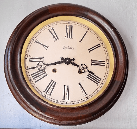 Relógio de parede da Reguladora