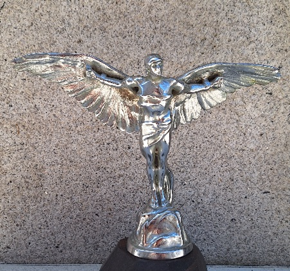 Mascote de automóvel  1