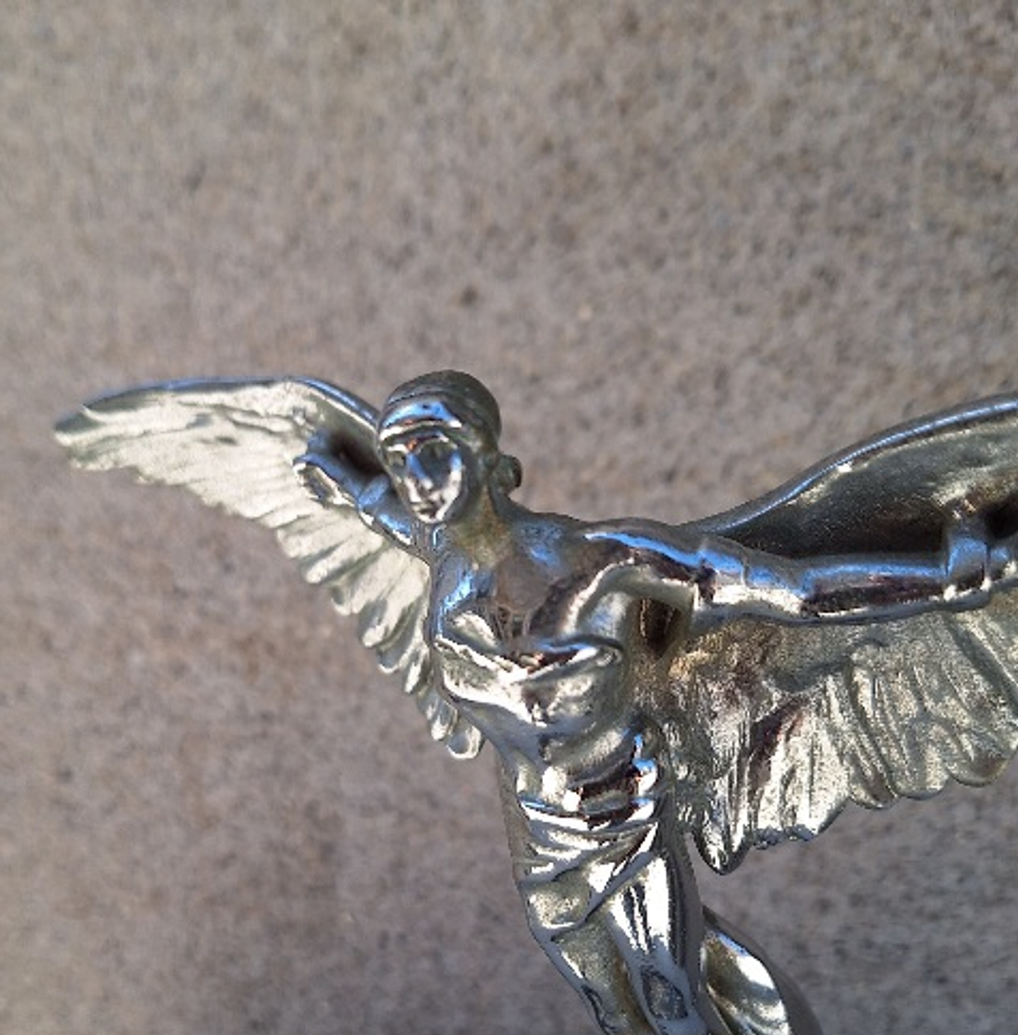 Mascote de automóvel  10