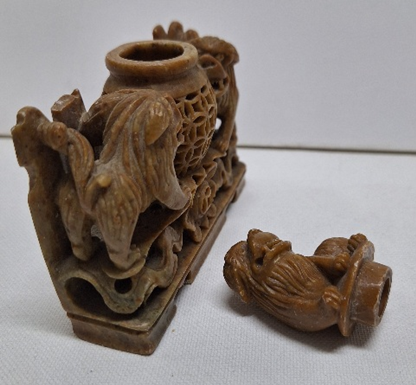 Escultura em pedra dura 2