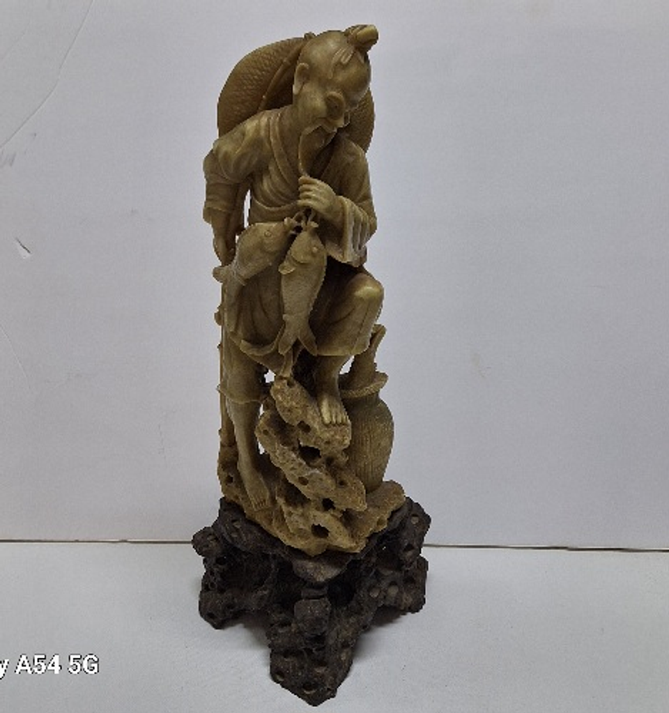 Pescador em pedra sabão  2