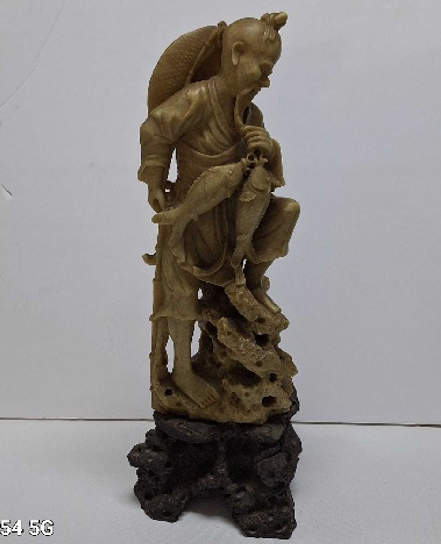 Pescador em pedra sabão  3