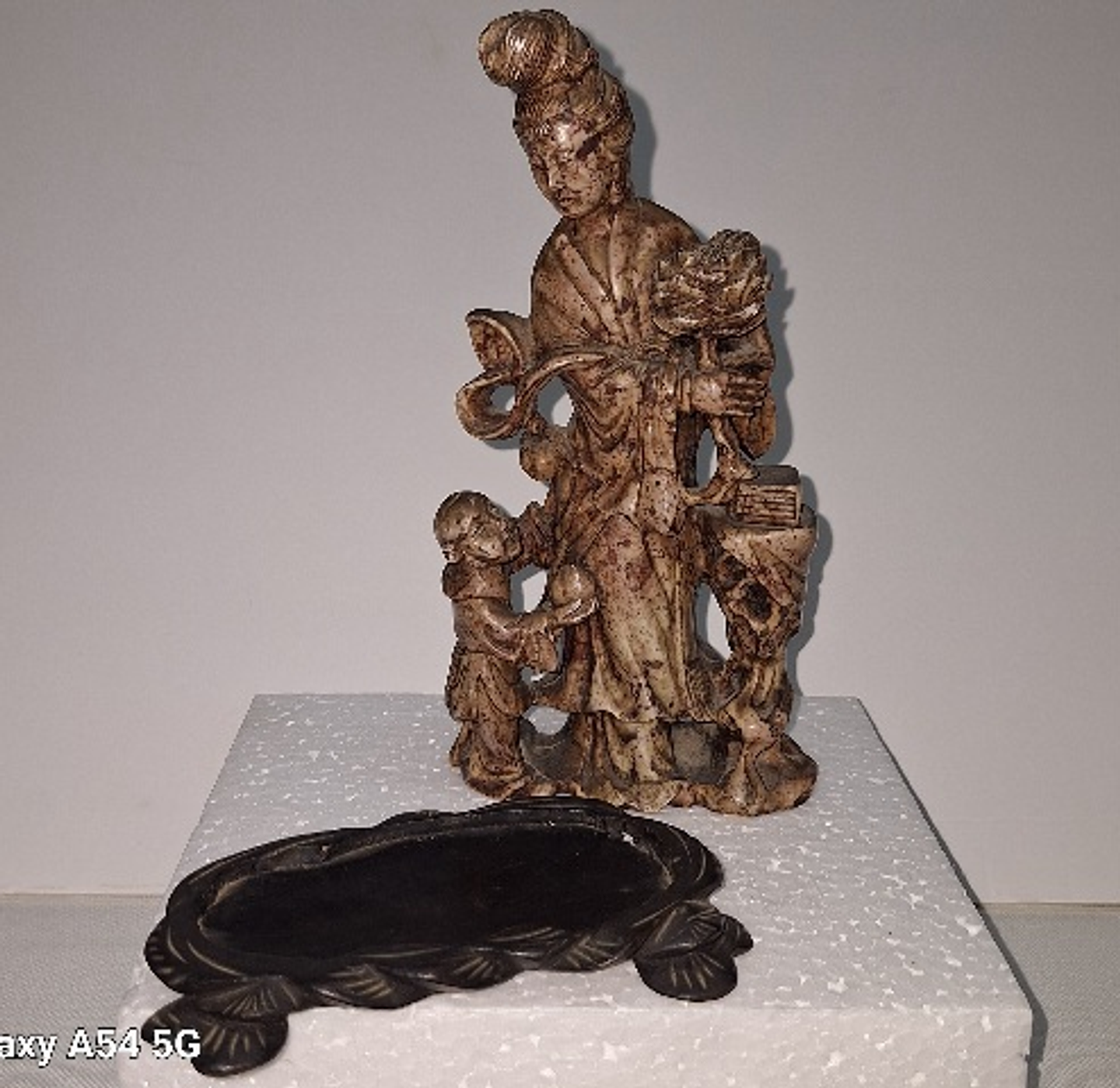 Escultura em pedra dura  1