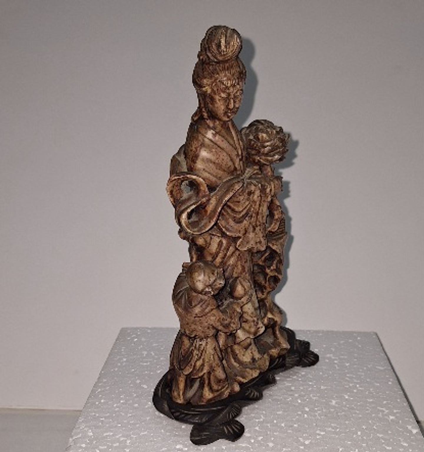 Escultura em pedra dura  2