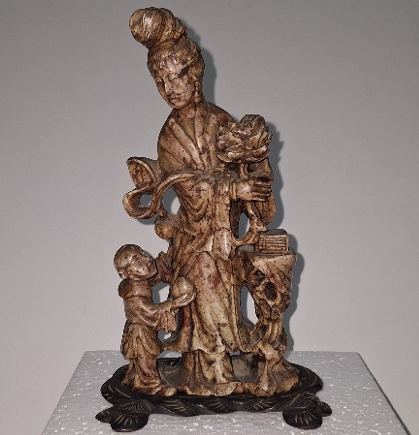 Escultura em pedra dura  7