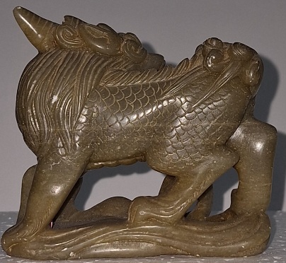 Escultura em pedra dura chien de Fo