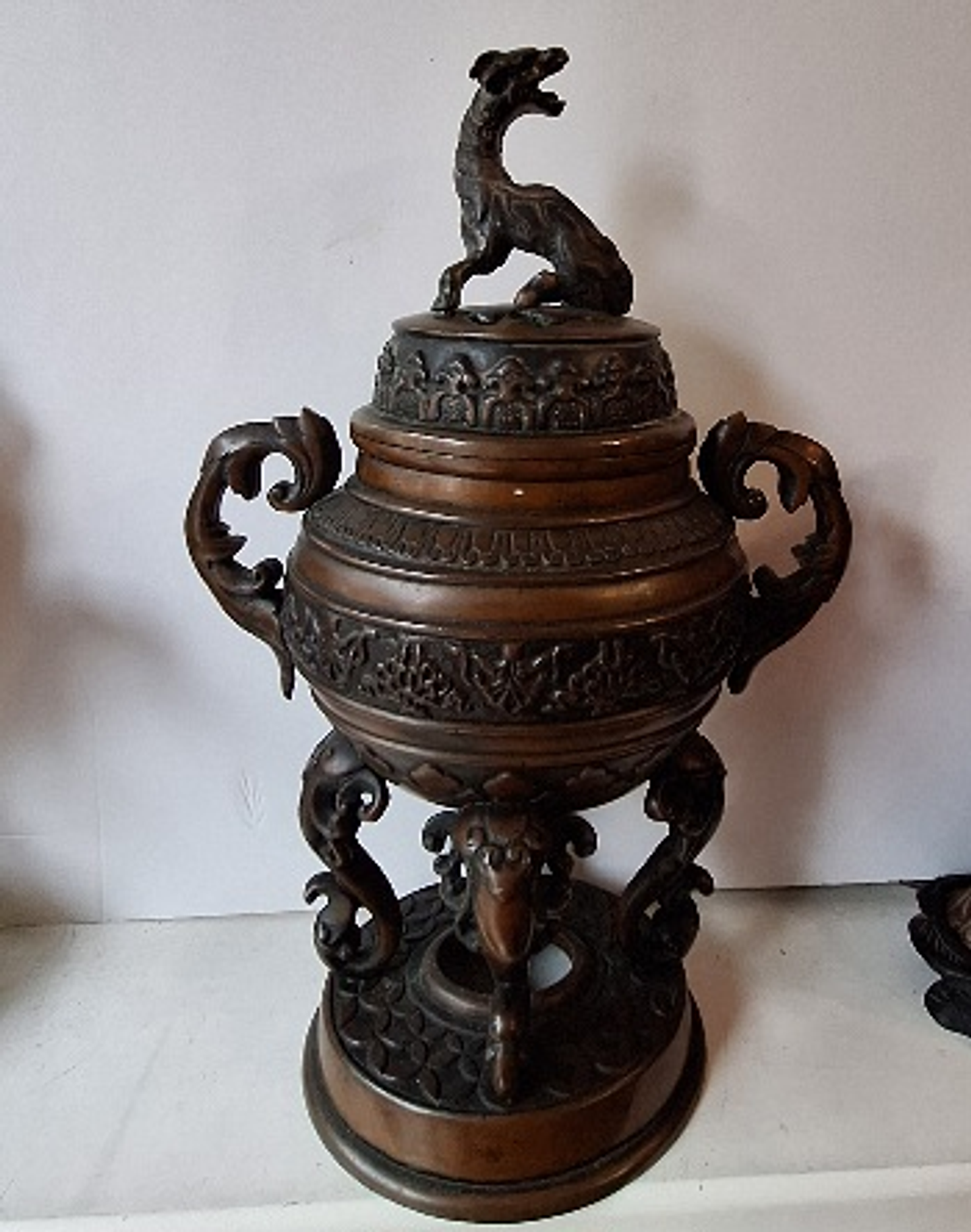 Incensário de bronze oriental 1